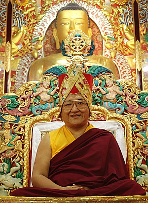 西藏萨迦法王开示信众要为自焚同胞祈祷- vot