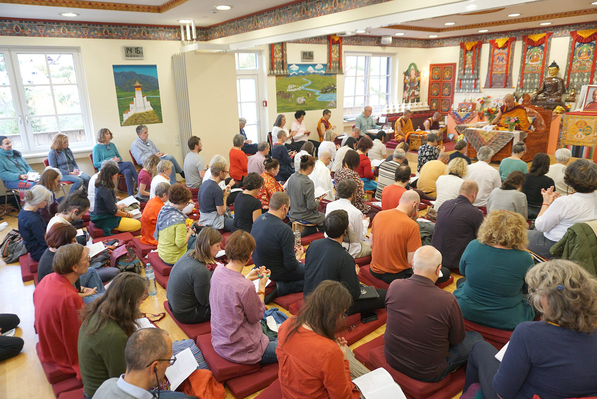 Austria ནང་༸རྗེ་ཙོང་ཁ་པ་ཆེན་པོ་དགོངས་པ་རྫོགས་ནས་ལོ་ངོ་ ༦༠༠ འཁོར་བར་སྲུང ...