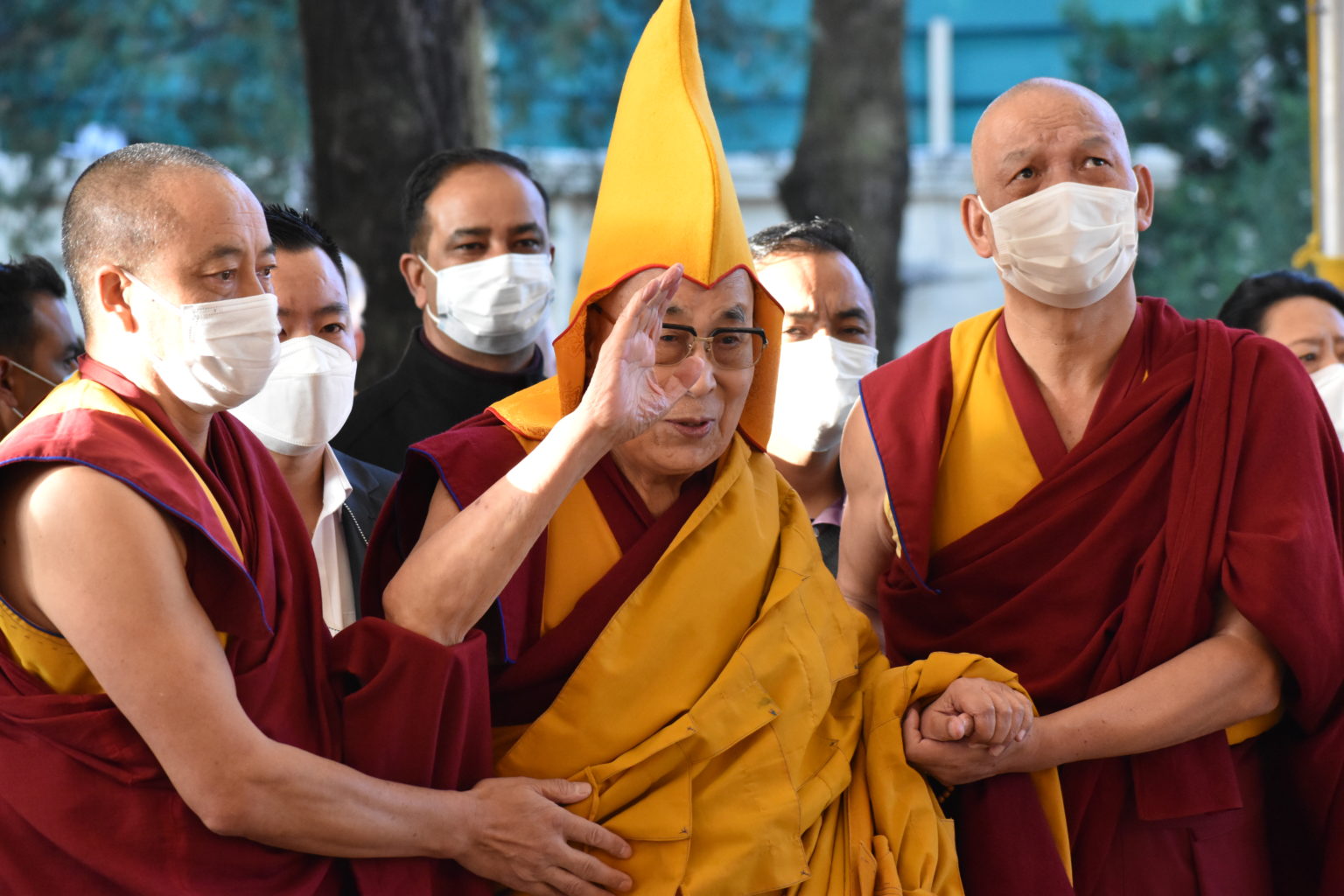 ༸གོང་ས་མཆོག་༸སྐུ་ཚེ་ཡུན་དུ་བརྟན་རྒྱུ་ནི་འཕགས་པ་སྤྱན་རས་གཟིགས་ཀྱི་ཕྱག་ལ ...