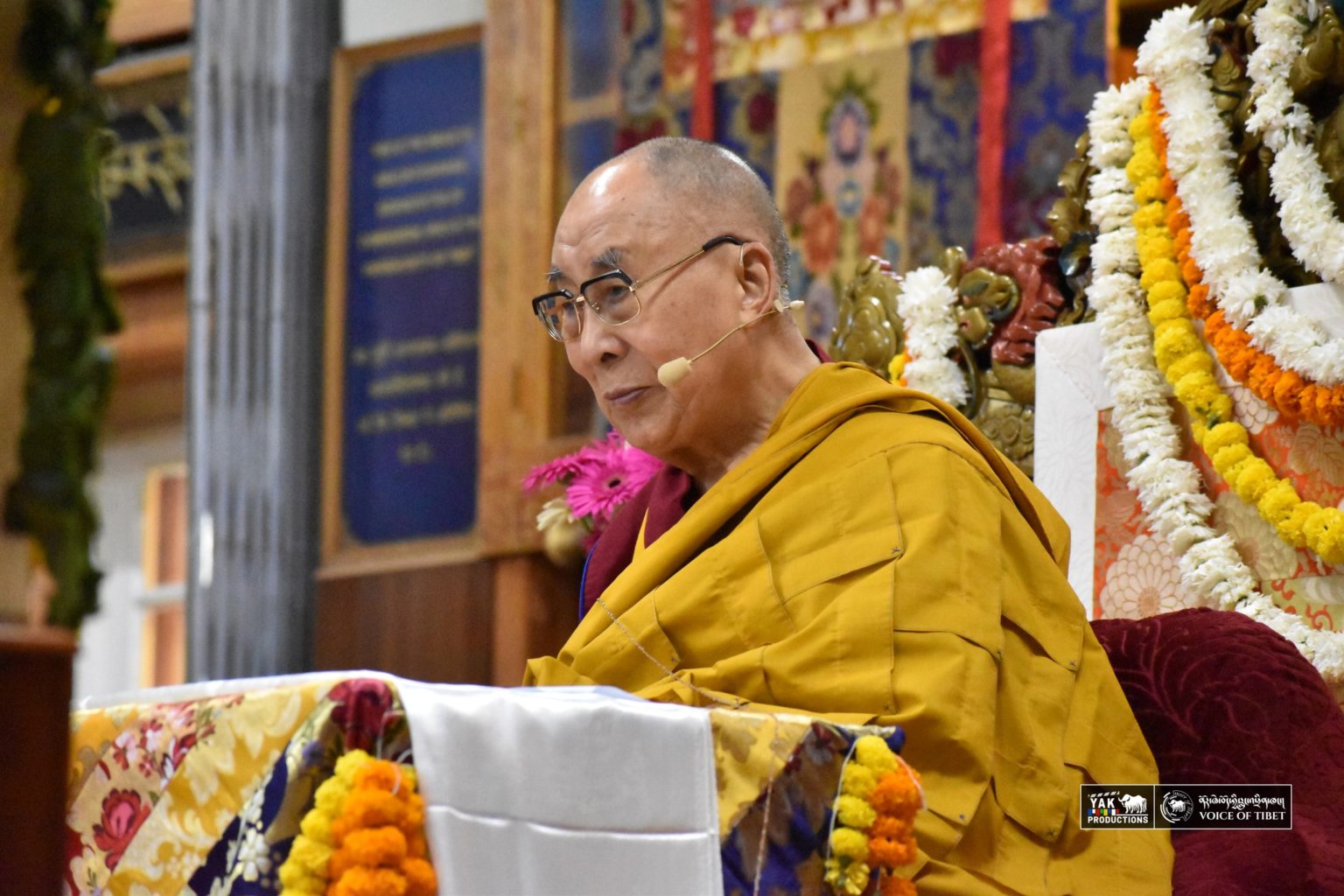 ༸གོང་ས་མཆོག་གིས་བོད་རིགས་གཞོན་སྐྱེས་ཚོར་སྐྱབས་འགྲོ་དང་སེམས་བསྐྱེད་ཀྱི ...