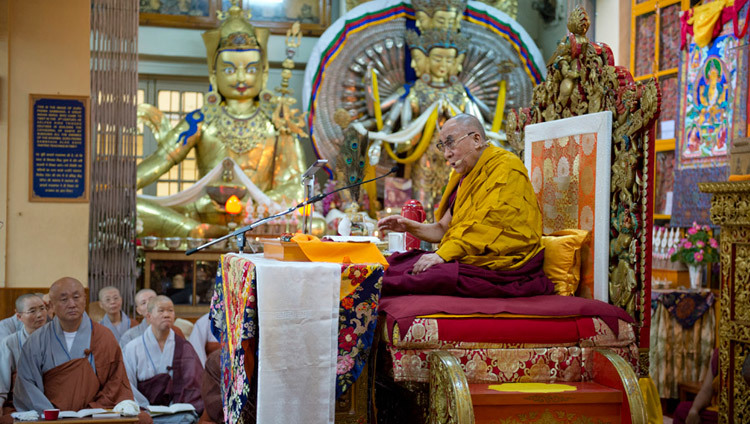 Dalai Lama Teaching