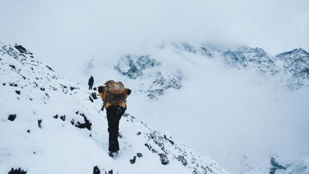 Mount Everest Reopen