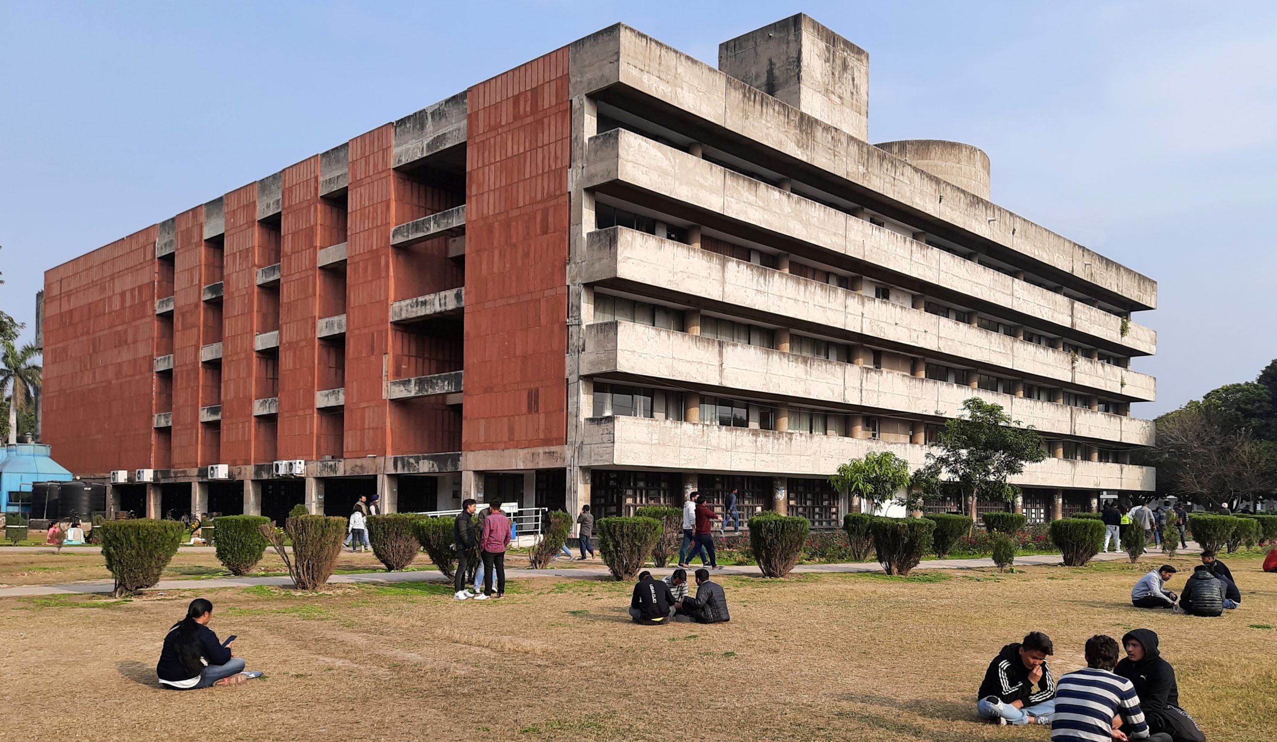 The_Central_Library,_Panjab_University,_Chandigarh