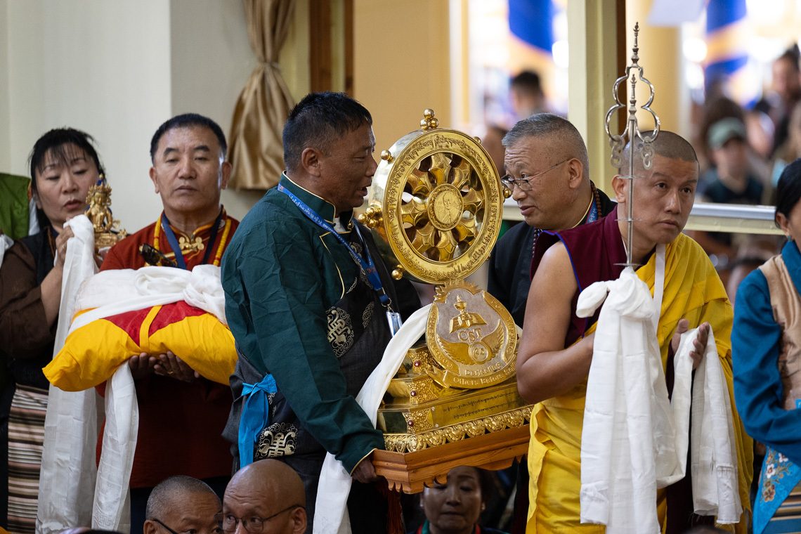 Khalong Ritual ངོས་ལ་དཔེ་བླངས་ཏེ་ཉིན་རེ་བཞིན་བྱང་ཆུབ་ཀྱི་སེམས་དང་སྟོང་ཉིད་ཀྱི་ལྟ་བར་ག ...