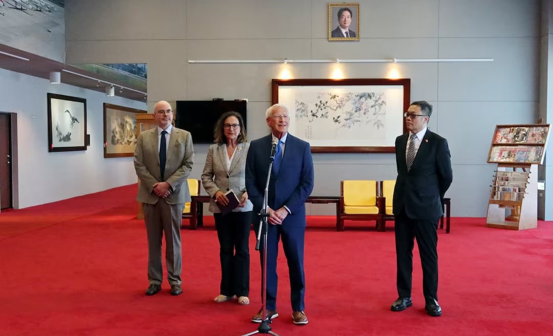 Senior USD Senators arrive in Taiwan to discuss security