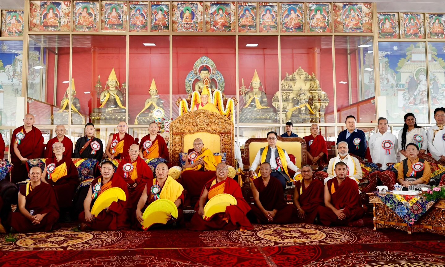 འབྲས་སྤུངས་བློ་གསལ་གླིང་དུ་༸རྒྱལ་བའི་མཛད་རྣམ་དང་སྤྱོད་འཇུག་ཆེན་མོའི་སྐོར་རིས་མེད་མཁས་པའི་བགྲོ་གླེང་དབུ་འཛུགས།