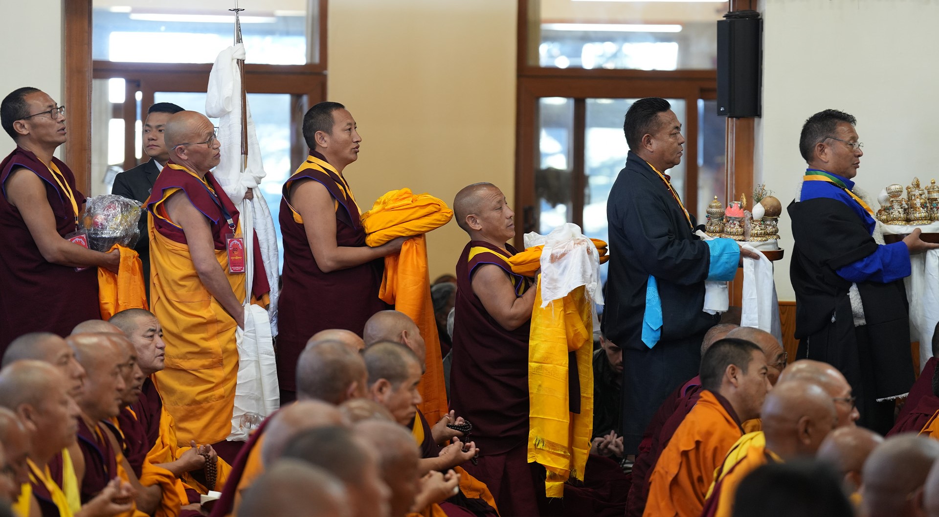 Dalai Lama Attends Long-Life Prayer Offering by U-Tsang Cholkha, Dokham Zachuka Association, and Kyidong Welfare Association