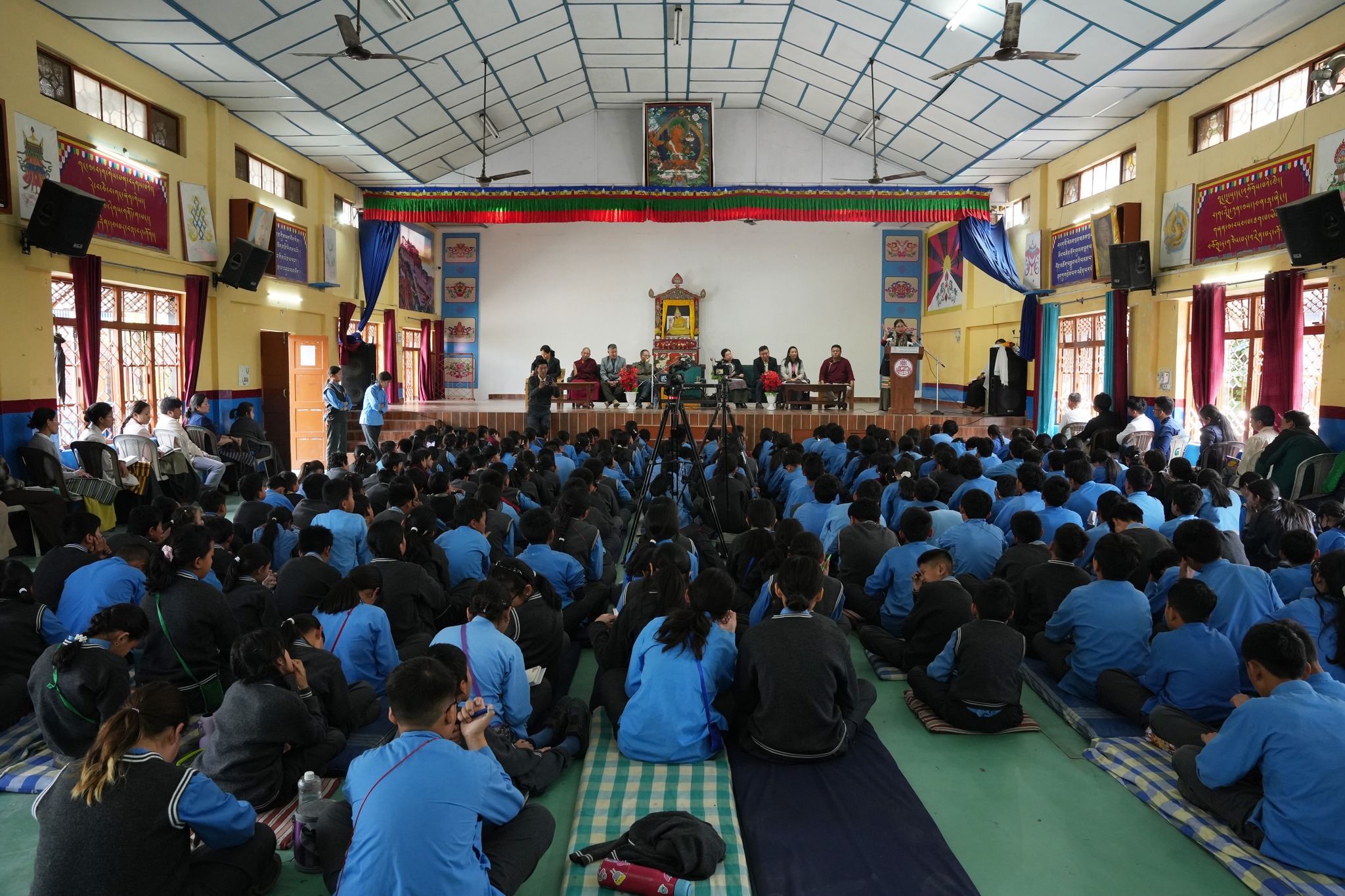 Sherig Kalon inaugurates Tibetan language laboratory at Mewoen Tsuglag Petoen School