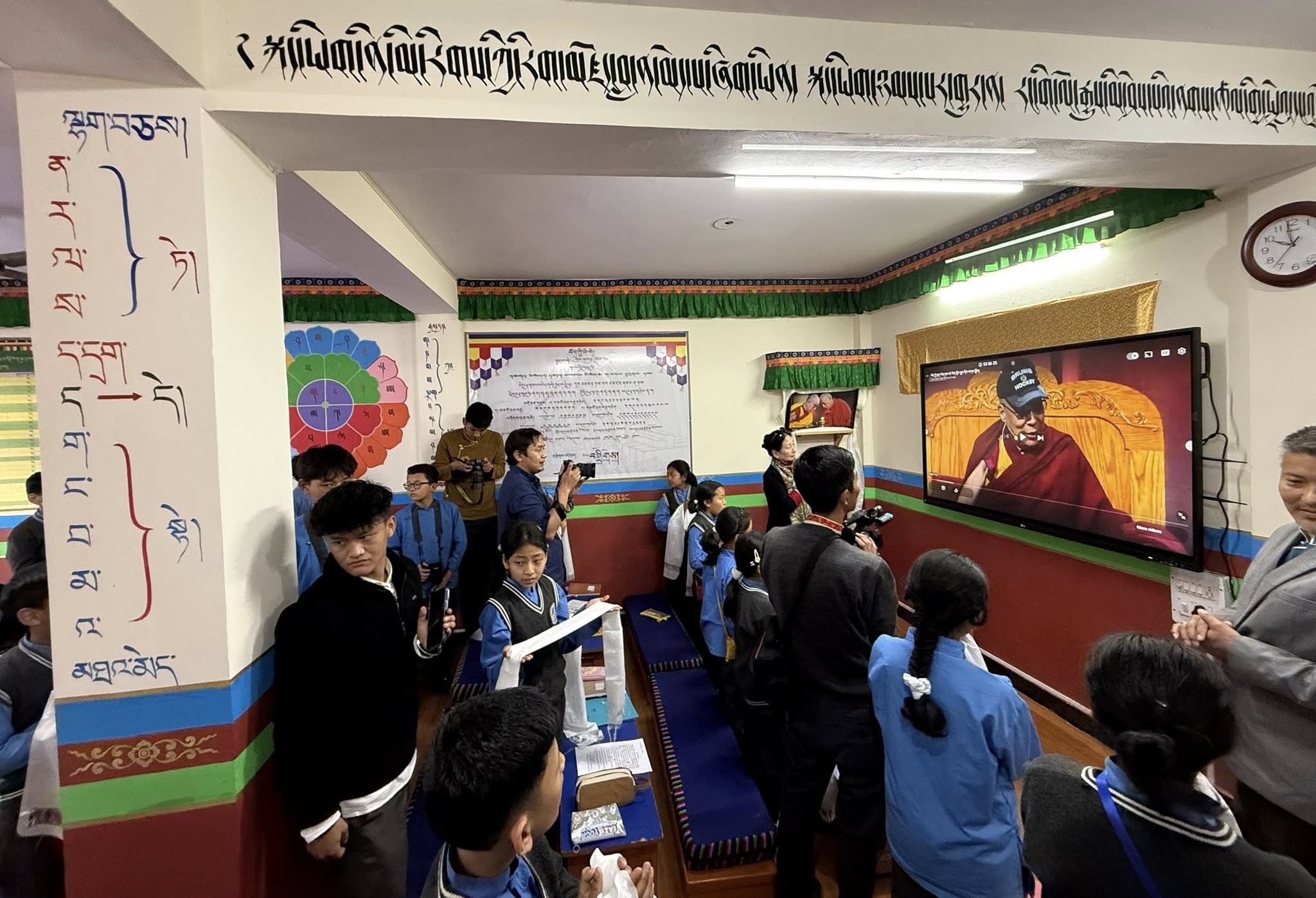 Sherig Kalon inaugurates Tibetan language laboratory at Mewoen Tsuglag Petoen School