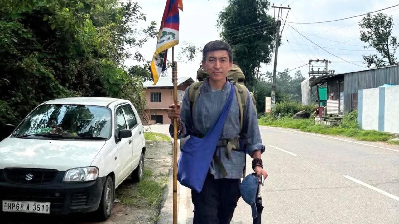 བོད་མི་ཁེར་རྐྱང་ཞིག་གིས་བཞུགས་སྒར་ནས་ལ་དྭགས་ཀྱི་འཕགས་བོད་ས་མཚམས་བར་གོམ་བགྲོད་ལས་འགུལ་དབུ་འཛུགས།