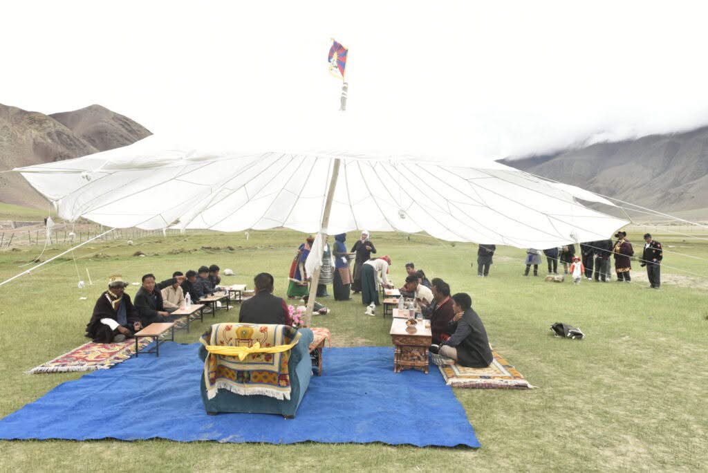 སྲིད་སྐྱོང་མཆོག་གིས་ལ་དྭགས་བྱང་ཐང་ཁུལ་དུ་འཚམས་གཟིགས་ཁྲོད་བོད་མིའི་རུབ་སྡོད་ས་ཁུལ་ཁག་ཚགས་ཚུད་དགོས་གལ་ཡིན་པ་གསུངས་འདུག