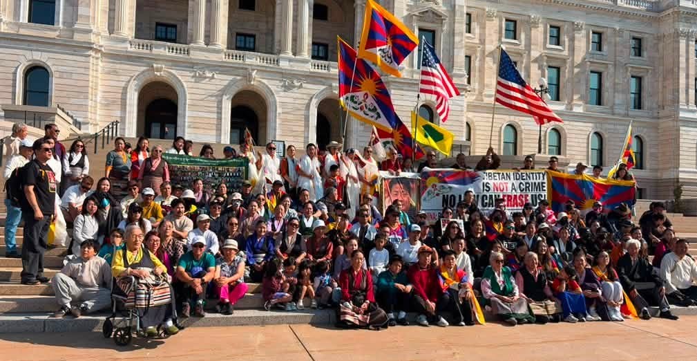 ཨ་རིའི་ Minnesota ནས་ Chicago གྲོང་ཁྱེར་བར་ཞི་བའི་གོམ་བགྲོད་དབུ་འཛུགས།
