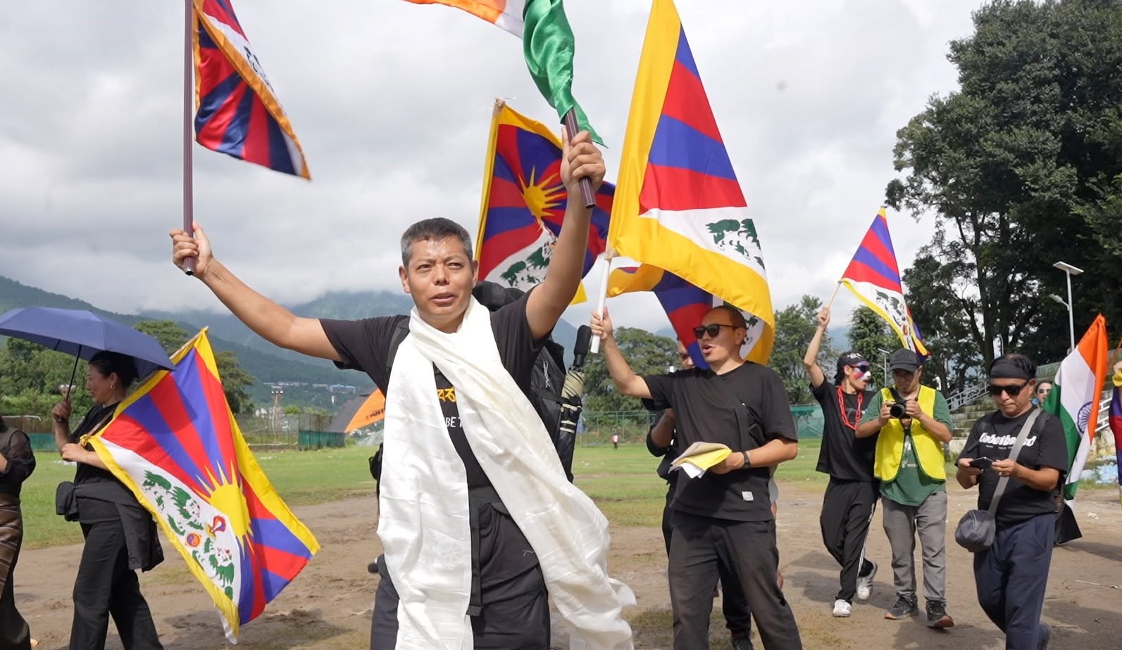 བཞུགས་སྒར་རྡ་ས་ནས་རྒྱལ་ས་ལྡི་ལི་བར་རང་བཙན་གོམ་བགྲོད་ཅེས་པའི་ལས་འགུལ་དབུ་འཛུགས།