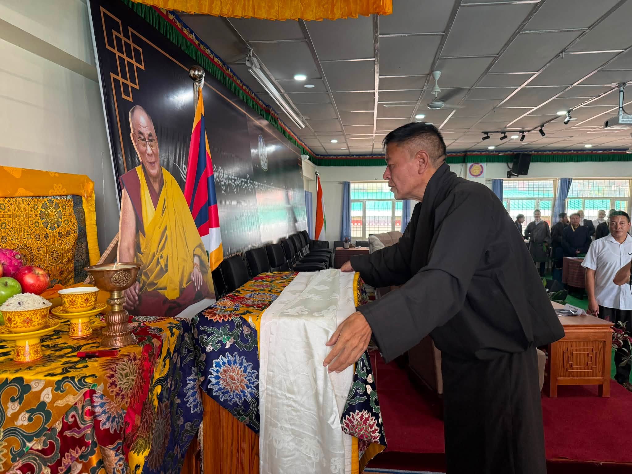 ནང་སྲིད་ཁྱབ་ཁོངས་ས་གནས་འགོ་འཛིན་དང་སོ་ནམ་སློབ་སྟོན་པ་རྣམས་ཀྱི་འཛིན་སྐྱོང་ཚོགས་ཆེན་ཐེངས་ ༡༧ པ་དབུ་འཛུགས།